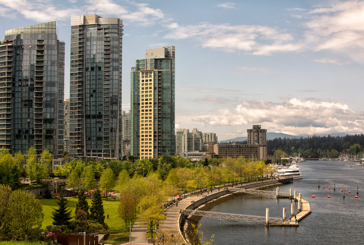 Vancouver is very walkable, with many pedestrian pathways along the waterfront as well as downtown